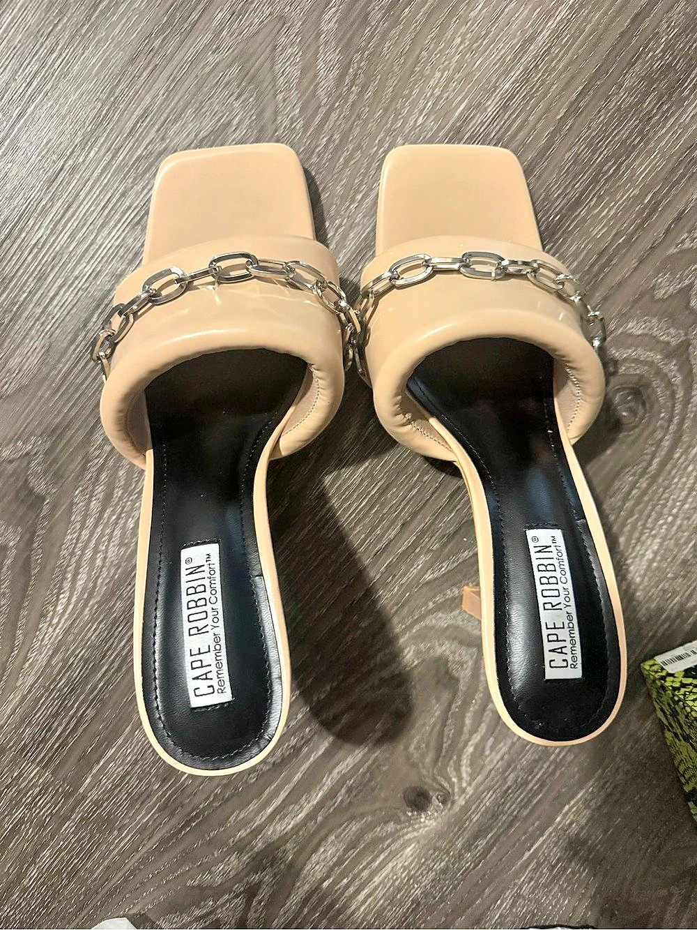 Cape Robbin Vavaboom Dress Chain High Heel Beige US 10